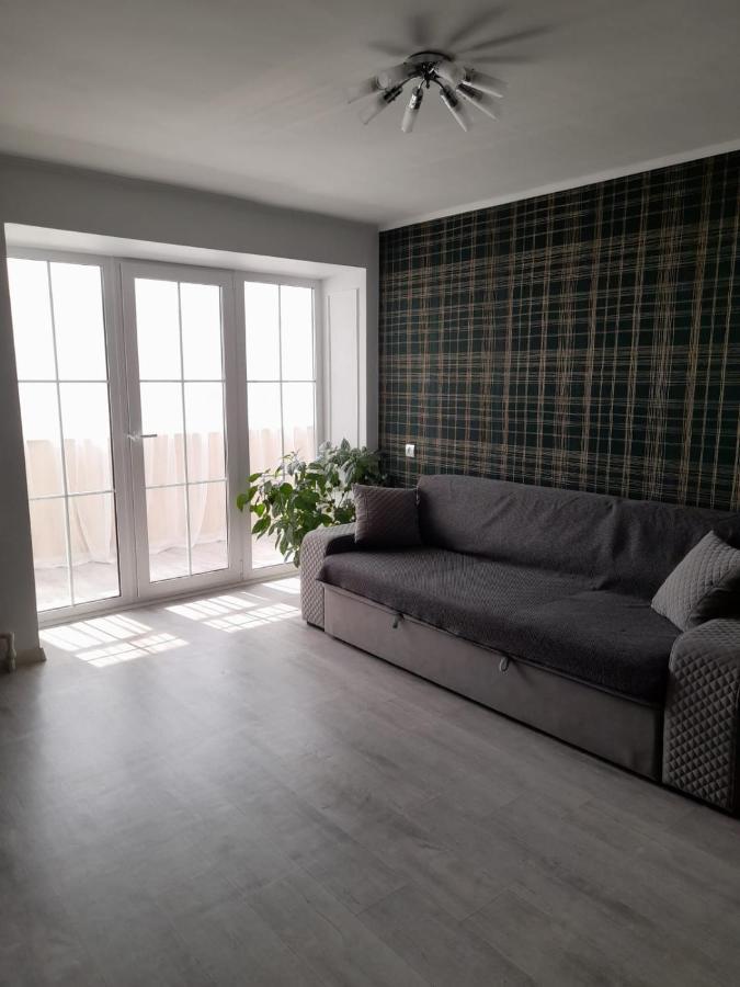 Изумруд Apartment Uralsk Luaran gambar